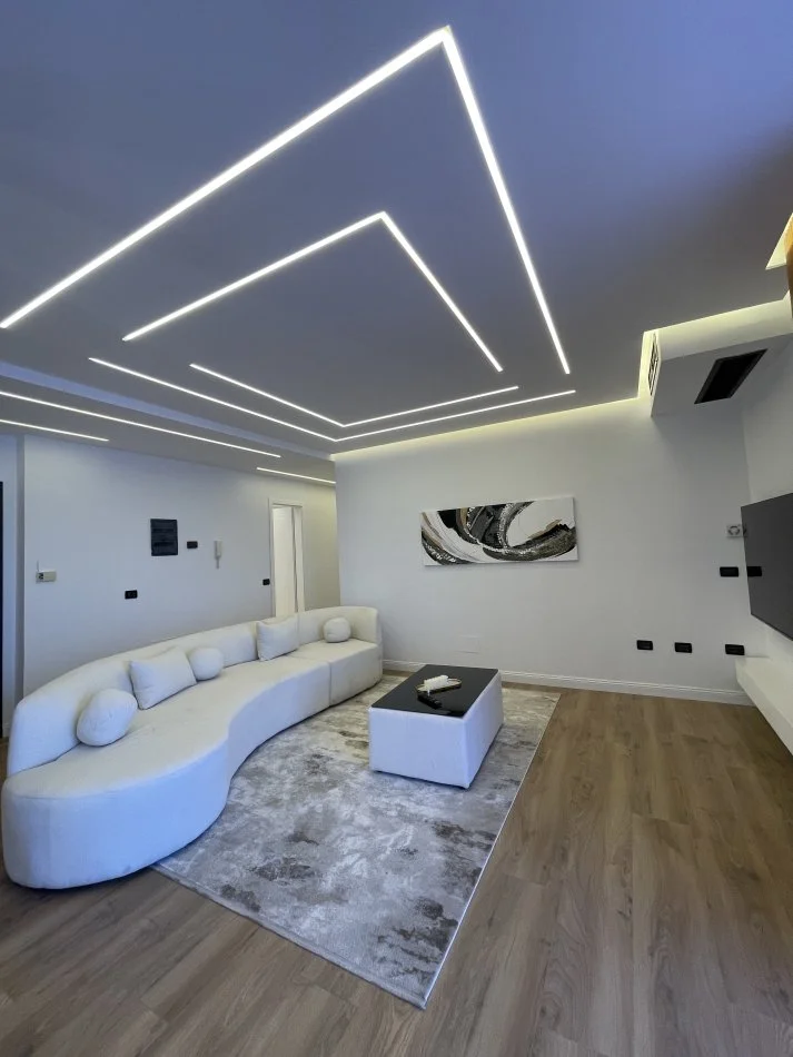 Tirane, shitet apartament 2+1+Ballkon Kati 3, 110 m² 325.000 € (Rruga e kosovareve)