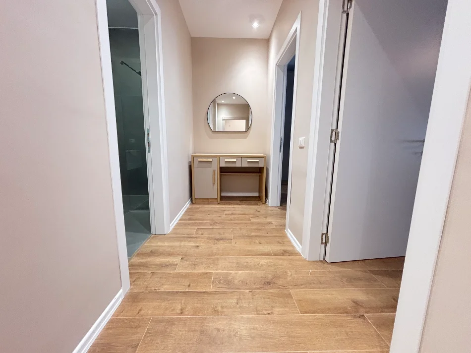 Tirane, jepet me qera apartament 2+1+Ballkon Kati 6, 123 m² 1.500 € 