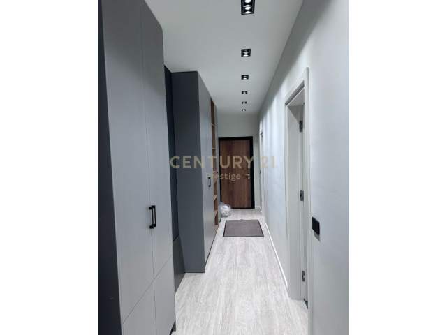 Tirane, jepet me qera apartament Kati 2, 80 m² 650 Euro (Bulevardi i Ri)