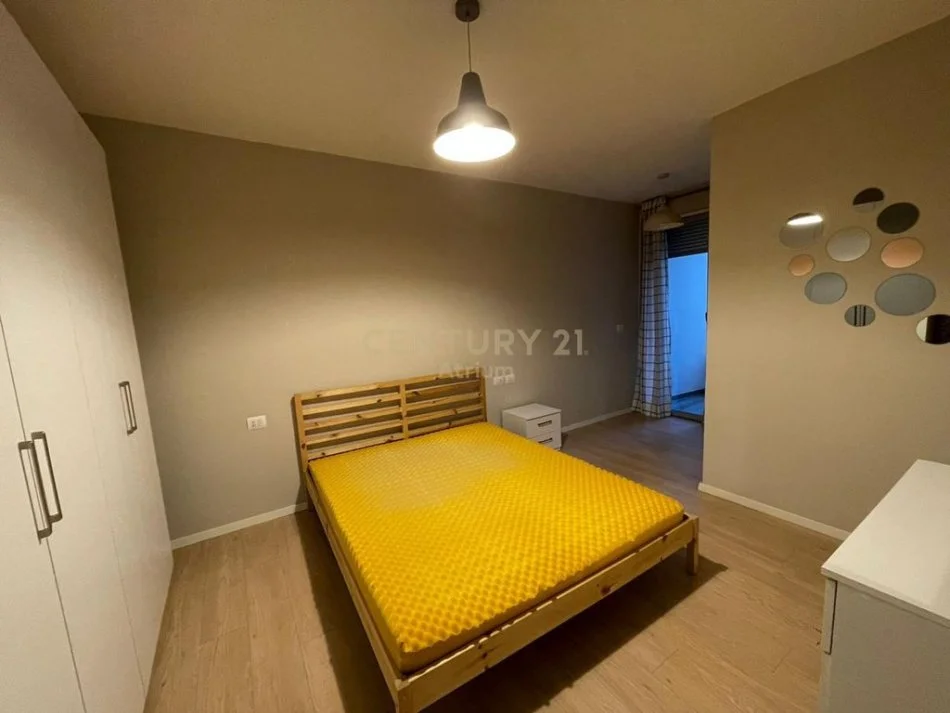 Tirane, jepet me qera apartament 2+1 Kati 2, 600 € 