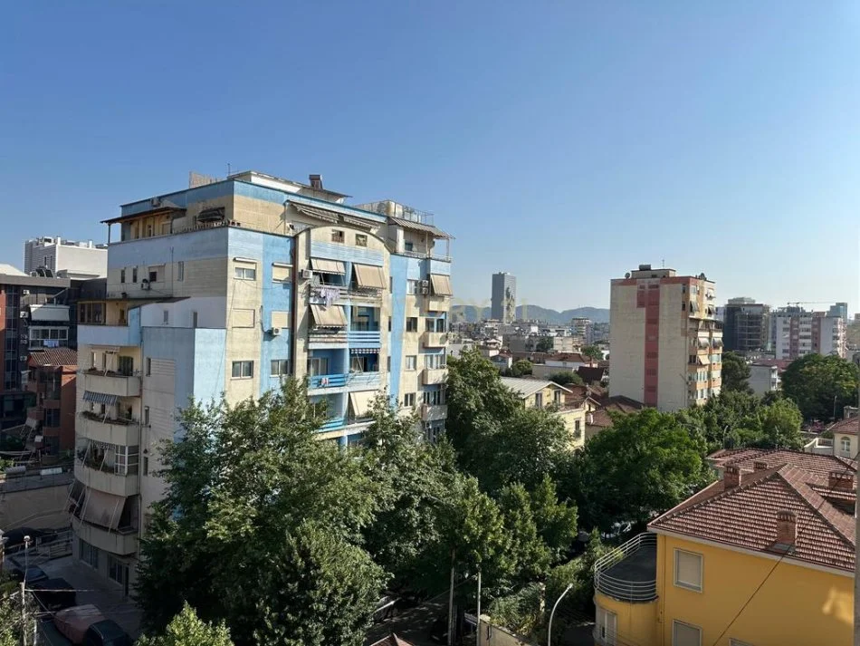 Tirane, shitet apartament 2+1 Kati 5, 100 m² 210.000 € 