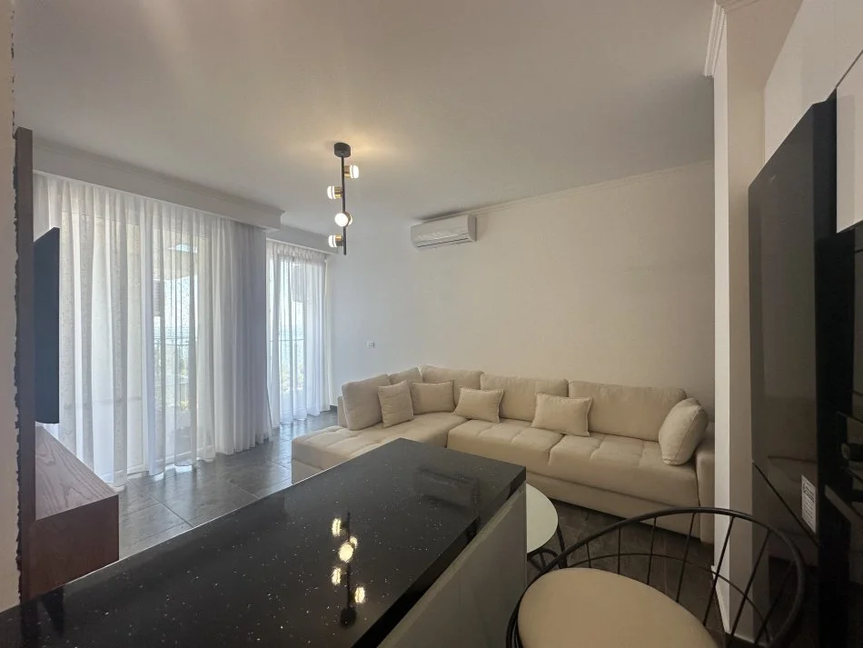 Lezhe Shengjin, Apartament 2+1 me qira, Kati 5, 79 m2 160,000 €