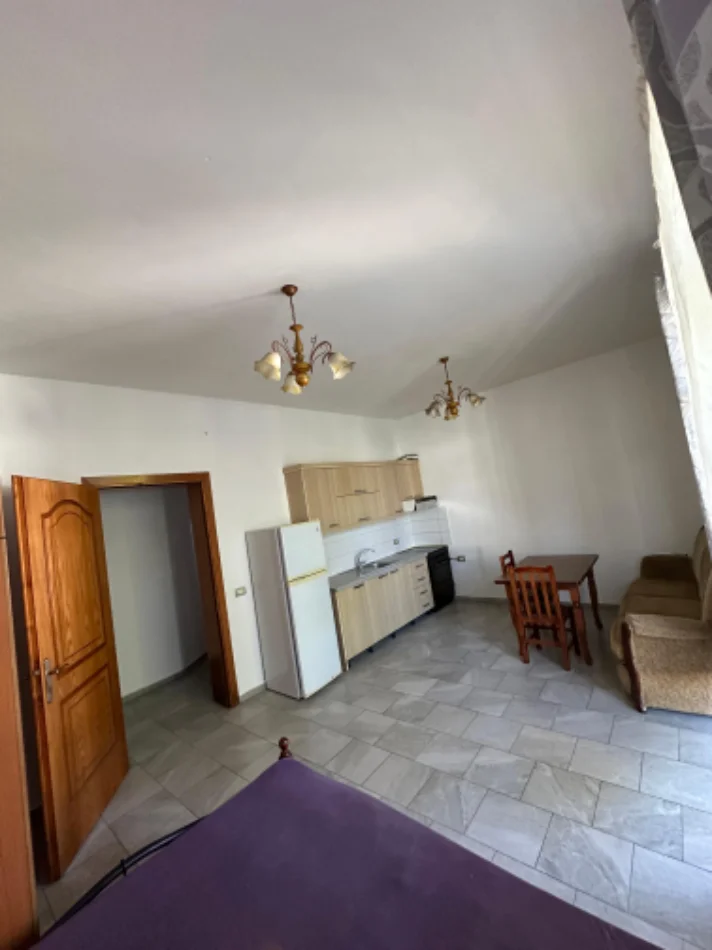 Tirane, jepet me qera garsonier Kati 2, 45 m² 280 € (Bulevardi i Ri)