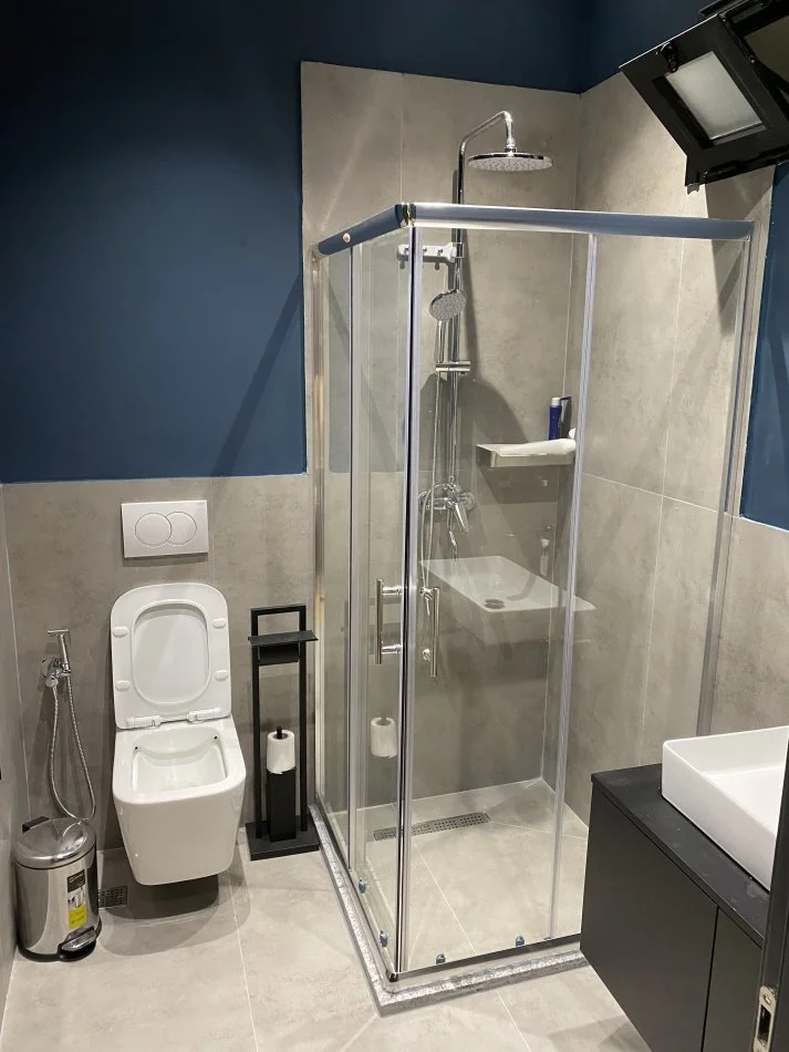 Tirane, Apartament 1+1+Ballkon Kati 1, 700 € (Myslym Shyri)