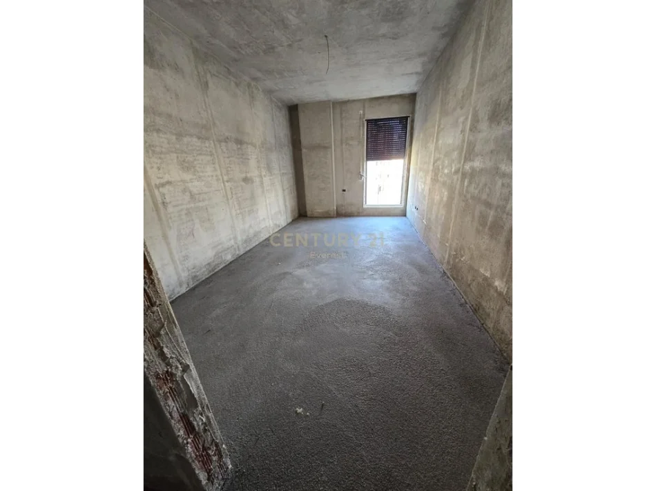 Tirane, shes apartament 1+1 Kati 3, 74 m² 137.000 € (vizion plus)