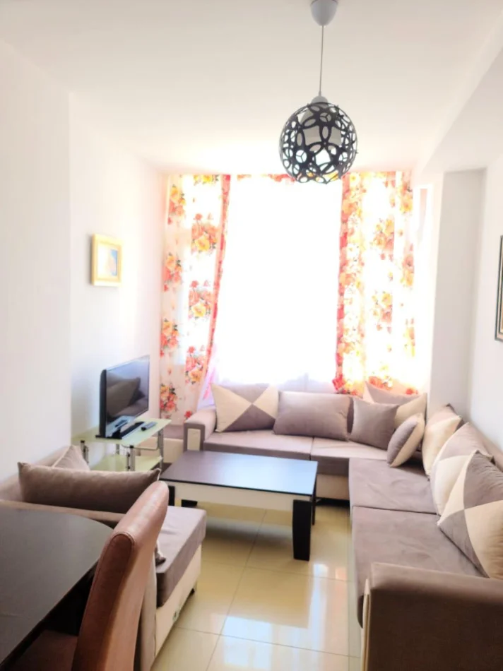 Tirane, jepet me qera apartament 1+1 Kati 2, 55 m² 400 € (Bulevardi Migjeni ne Astir)