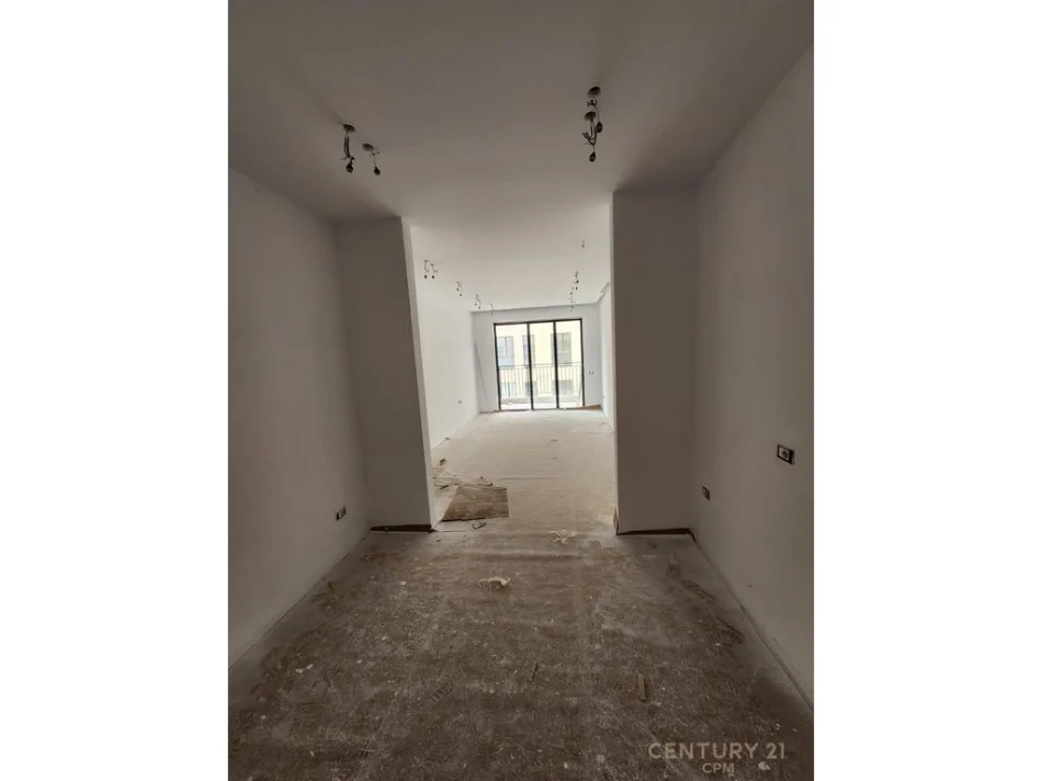 Tirane, shes apartament 2+1 Kati 3, 128 m² 275.000 € (liqeni Thate)