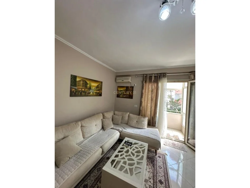 Tirane, jepet me qera apartament 1+1 Kati 2, 75 m² 400 € 