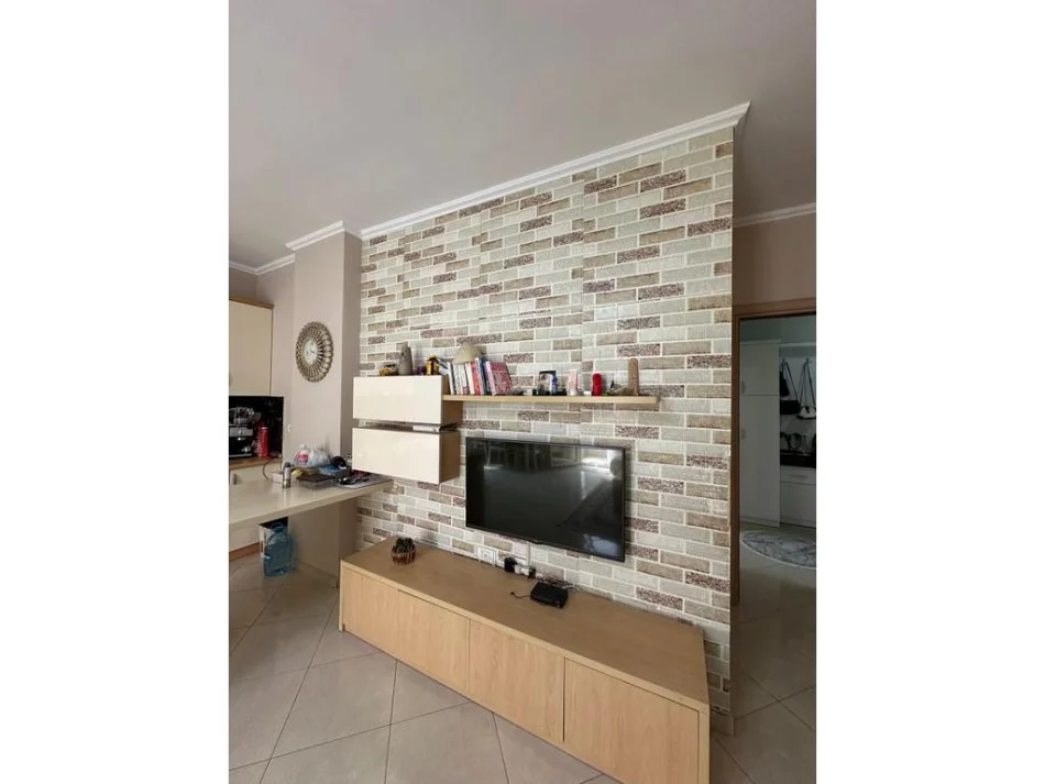 Tirane, jepet me qera apartament 1+1 Kati 2, 75 m² 400 € 