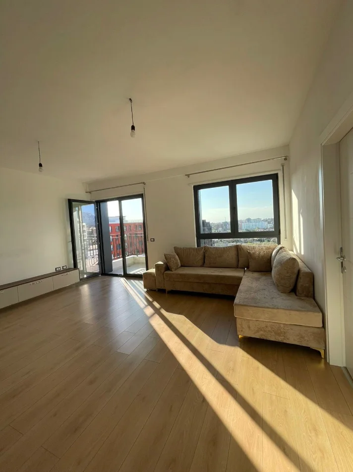 Tirane, jepet me qera apartament 1+1 Kati 9, 65 m² 550 € (Kompleksi Ndregjoni tek Bulevardi i Ri)