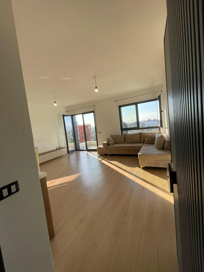 Tirane, jepet me qera apartament 1+1 Kati 9, 65 m² 550 € (Kompleksi Ndregjoni tek Bulevardi i Ri)