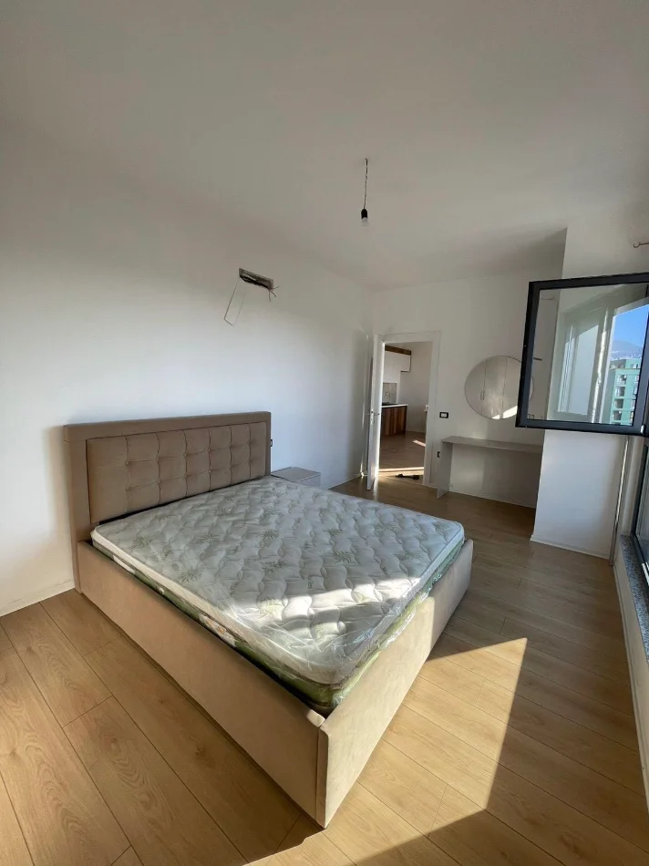 Tirane, jepet me qera apartament 1+1 Kati 9, 65 m² 550 € (Kompleksi Ndregjoni tek Bulevardi i Ri)