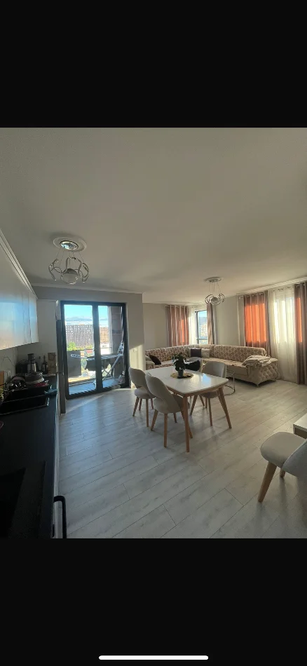 Tirane, ndarje qeraje me vajze apartament 2+1+Aneks+Ballkon Kati 6, 110 m² 175 € (Rruga Teodor Keko Residenca Future Home)