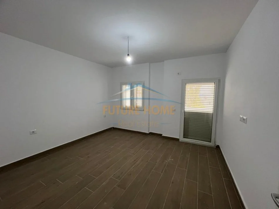 Tirane, shitet apartament 1+1+Ballkon Kati 4, 86 m² 129.000 € (Selite)