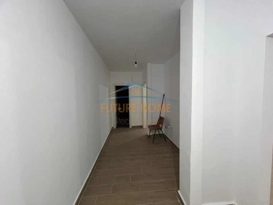 Tirane, shitet apartament 1+1+Ballkon Kati 4, 86 m² 129.000 € (Selite)