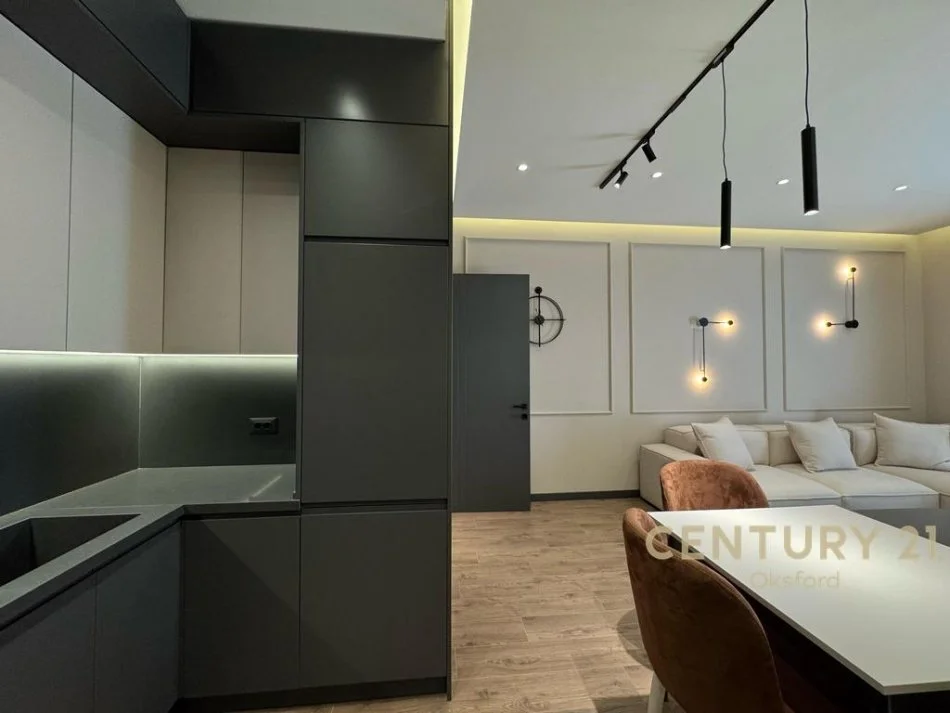 Tirane, jepet me qera apartament 1+1 Kati 5, 78 m² 900 € (Kompleksi Delijorgji)