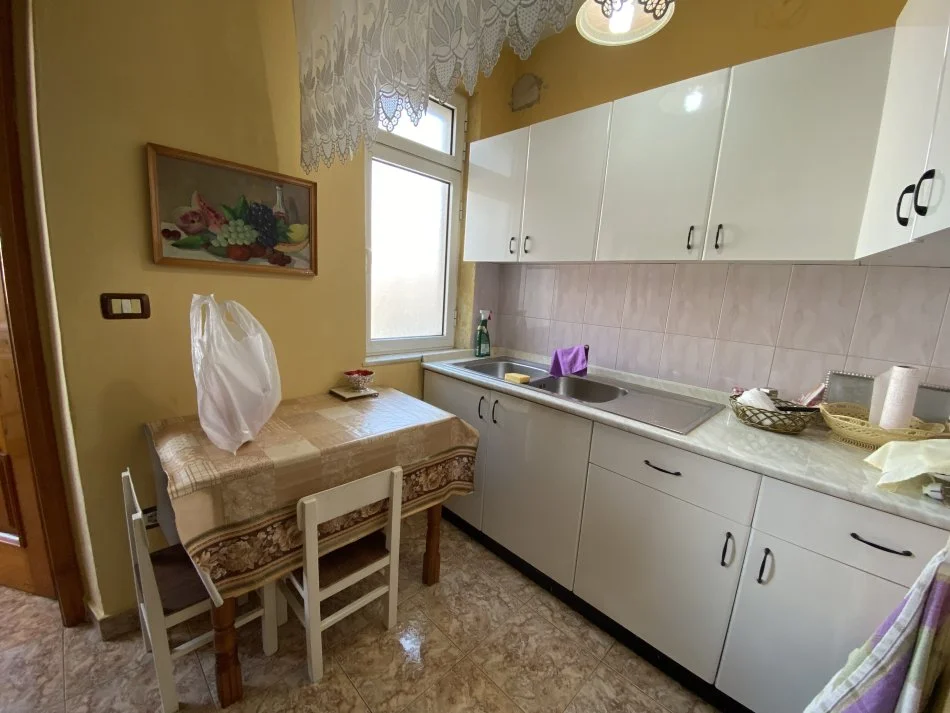 Tirane, QERA apartament 2+1+Aneks+Ballkon Kati 4, 78 m² 500 € (Shkolla e Kuqe)