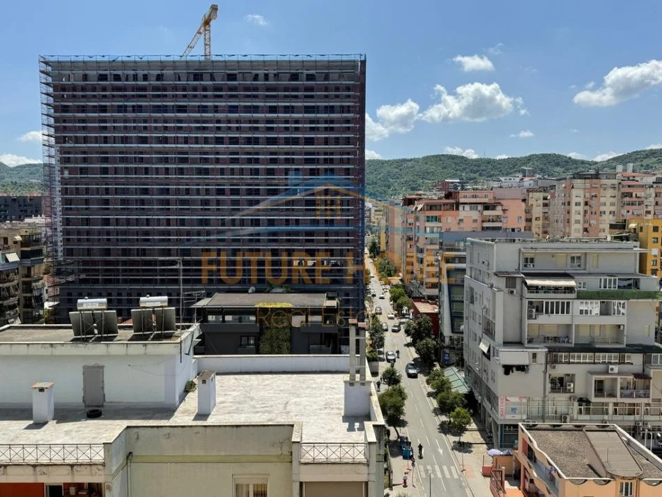 Tirane, shitet apartament 2+1+Ballkon Kati 11, 122 m² 310.000 € (White Tower Residence Komuna e Parisit)