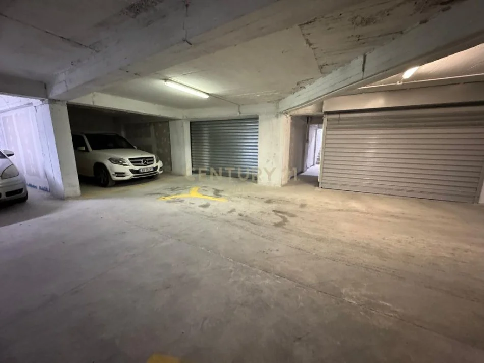 Tirane, shes garazh | post parkimi Kati -2, 15 m² 