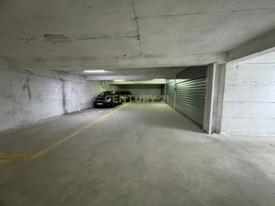 Tirane, shes garazh | post parkimi Kati -2, 15 m² 