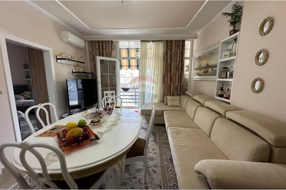 Tirane, shitet apartament 2+1 Kati 3, 82 m² 240.000 € 