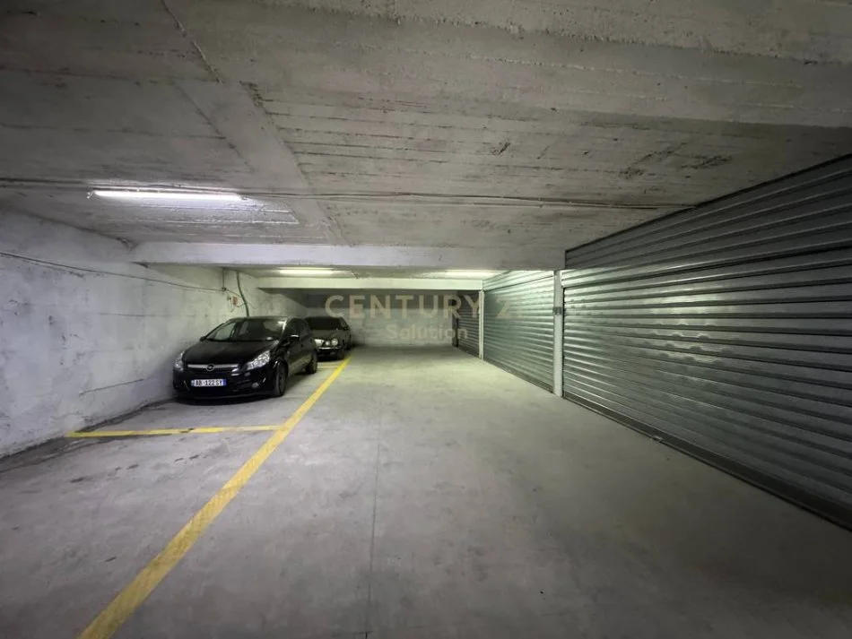 Tirane, shes garazh | post parkimi Kati -2, 15 m² 