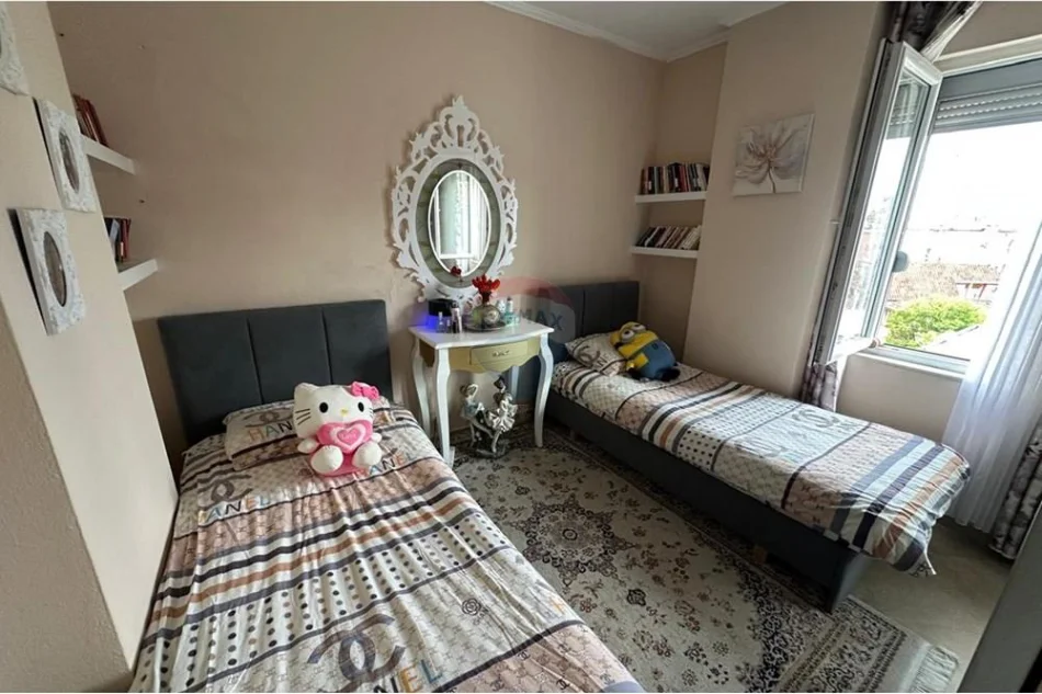 Tirane, shitet apartament 2+1 Kati 3, 82 m² 240.000 € 
