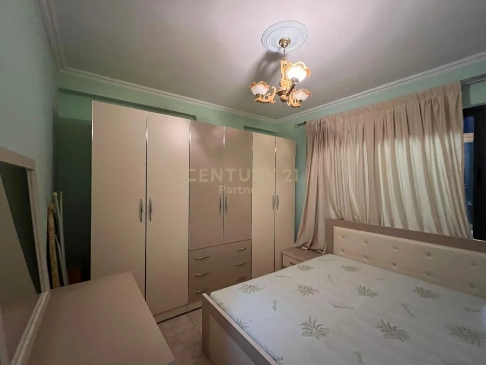Tirane, jepet me qera 1+1+Ballkon Kati 3, 60 m² 600 € 