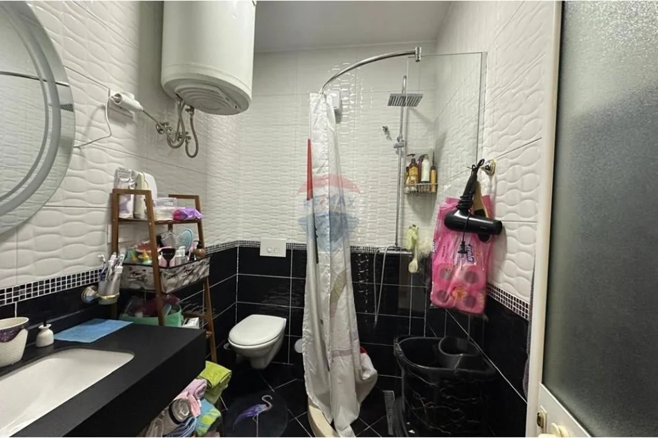 Tirane, shitet apartament 2+1 Kati 3, 82 m² 240.000 € 