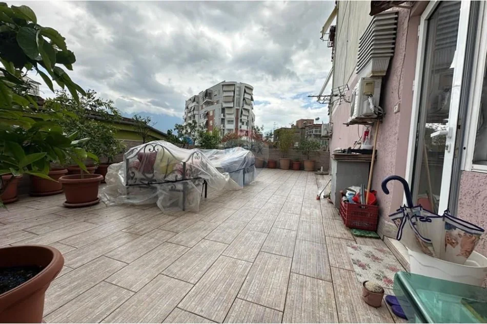 Tirane, shitet apartament 2+1 Kati 3, 82 m² 240.000 € 
