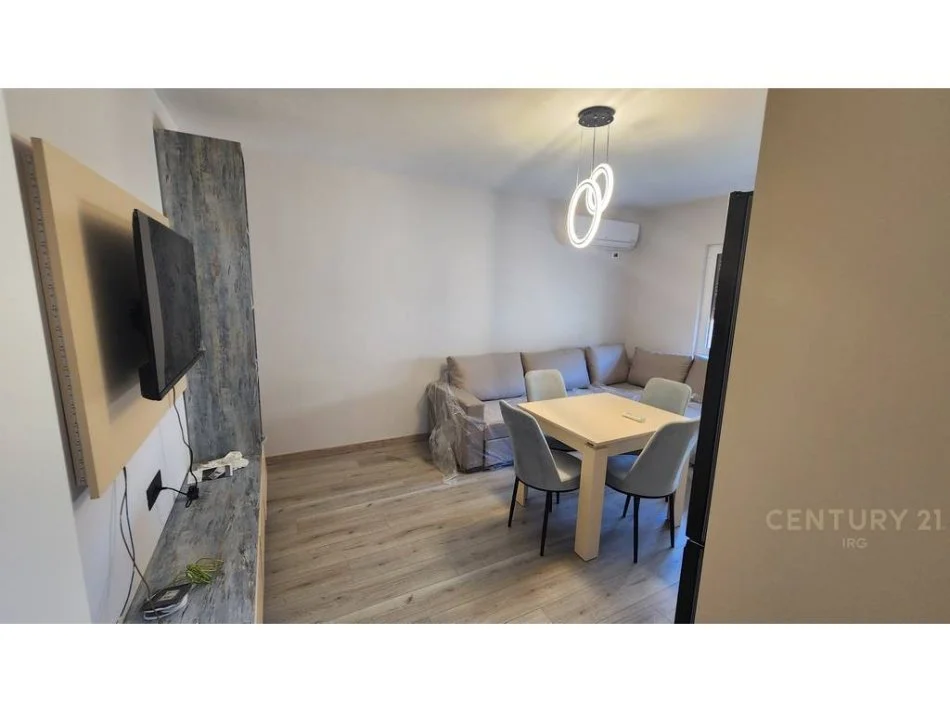 Tirane, jepet me qera apartament 1+1 Kati 3, 50 m² 480 € 