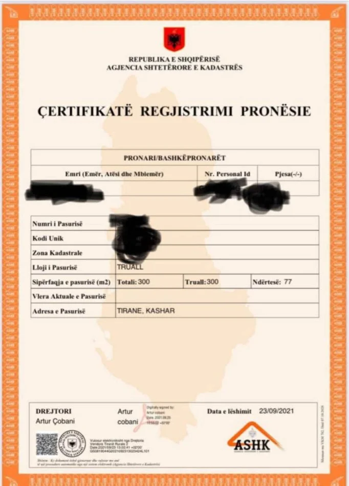 Tirane, shitet truall , 300 m² 100.000 € (Rruga Azem Galica Kashar)