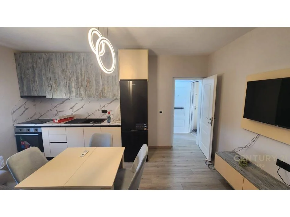 Tirane, jepet me qera apartament 1+1 Kati 3, 50 m² 480 € 