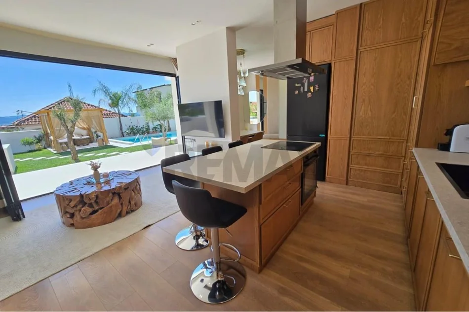 Tirane, shitet Vile 4+1 , 480 m² 590.000 € 