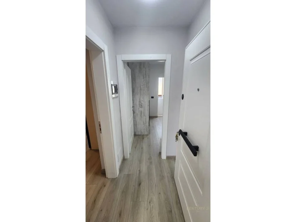 Tirane, jepet me qera apartament 1+1 Kati 3, 50 m² 480 € 