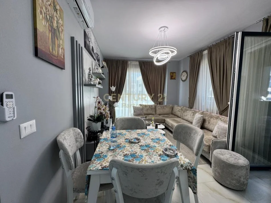 Tirane, shitet apartament 1+1 Kati 7, 70 m² 135.000 € 