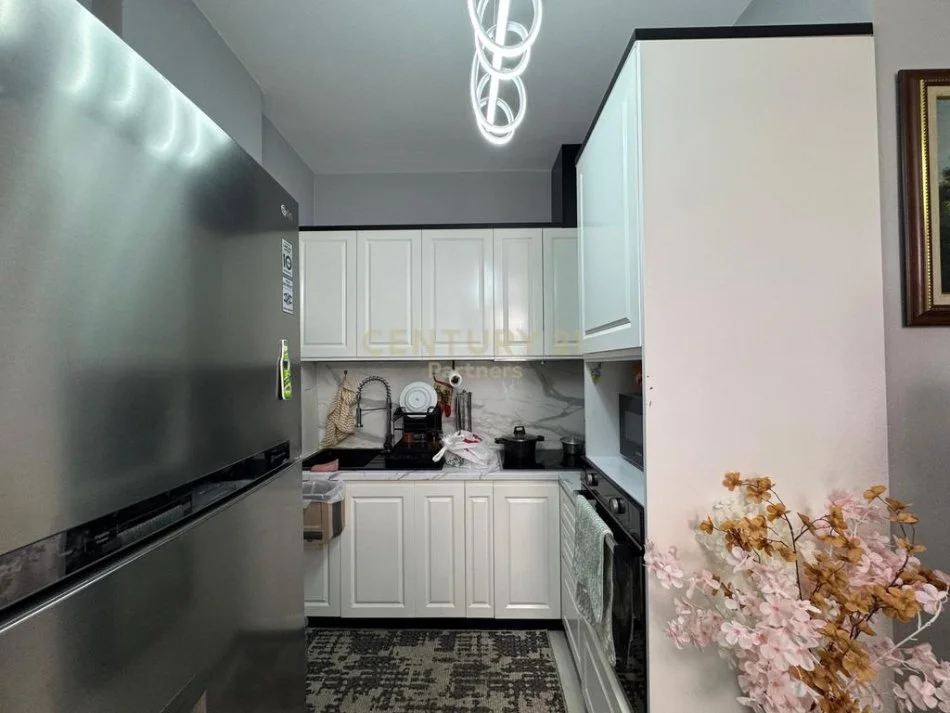 Tirane, shitet apartament 1+1 Kati 7, 70 m² 135.000 € 