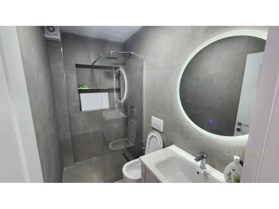 Tirane, jepet me qera apartament 1+1 Kati 3, 50 m² 480 € 