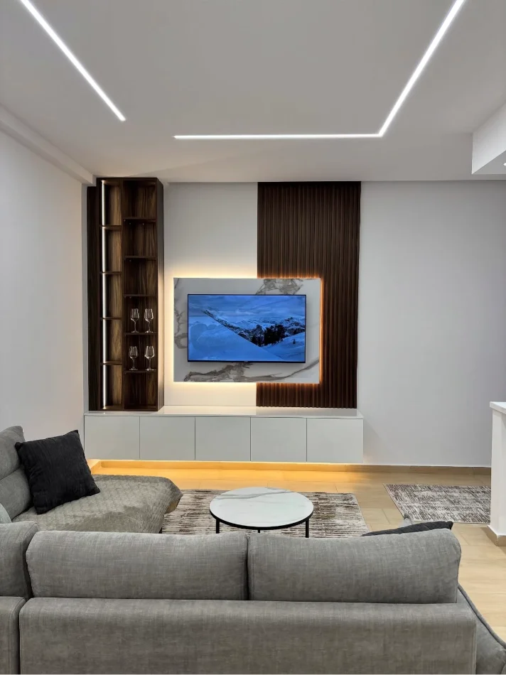 Tirane, jepet me qera apartament 1+1+Ballkon Kati 4, 73 m² 850 € 