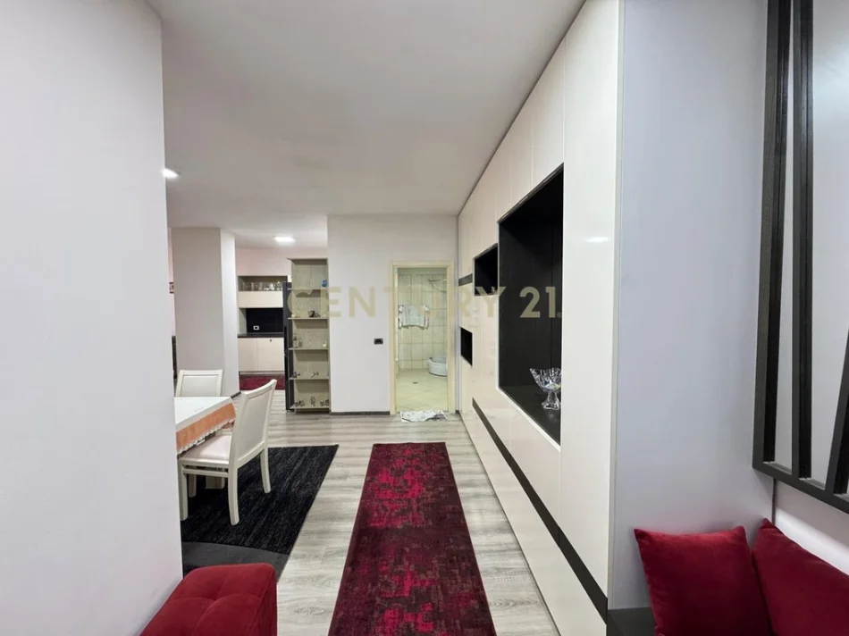 Tirane, jepet me qera apartament 2+1 Kati 6, 106 m² 580 € (Grand Gallery)