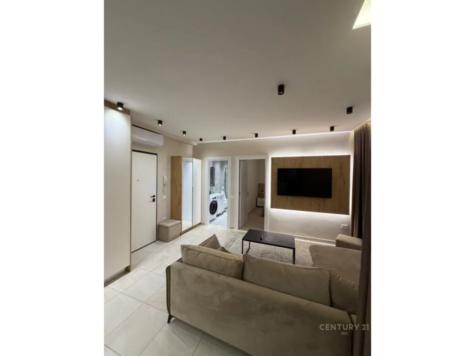 Tirane, jepet me qera apartament 2+1 Kati 6, 62 m² 900 € (Rruga Besim Imami)