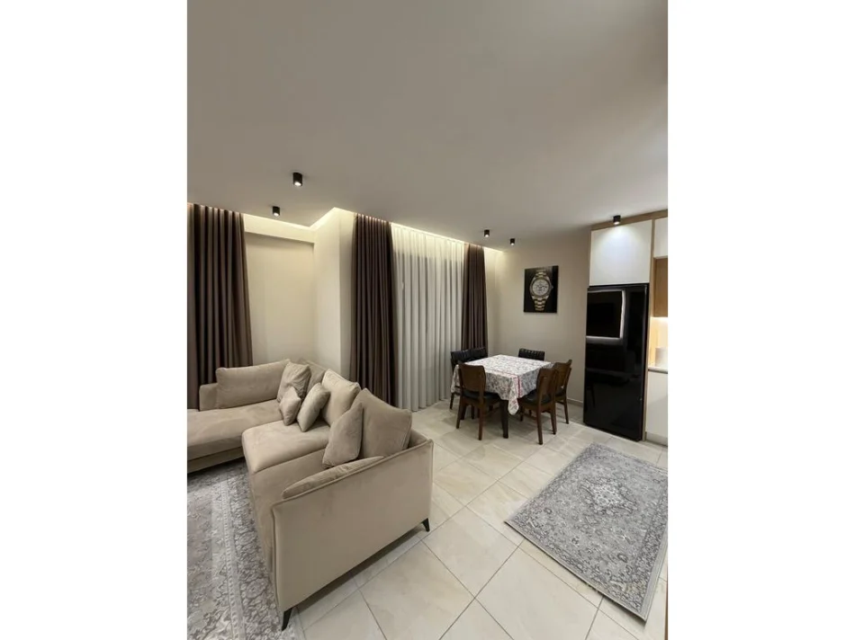 Tirane, jepet me qera apartament 2+1 Kati 6, 62 m² 900 € (Rruga Besim Imami)