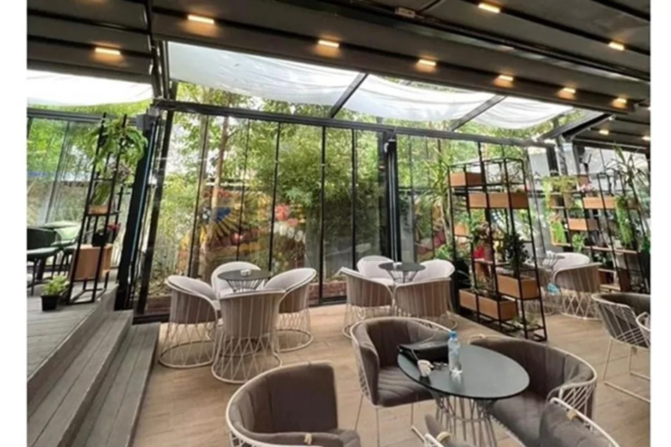 Tirane, shitet ambjent biznesi , 147 m² 95.000 € 