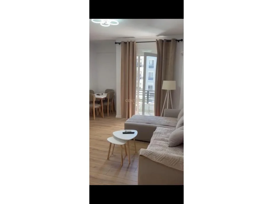 Tirane, jepet me qera apartament 2+1 Kati 5, 95 m² 700 € (Report Tv)