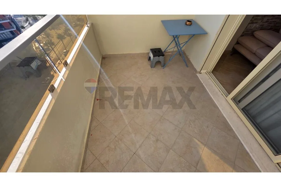 Vlore, shitet apartament 2+1 Kati 10, 100 m² (Lungomare)