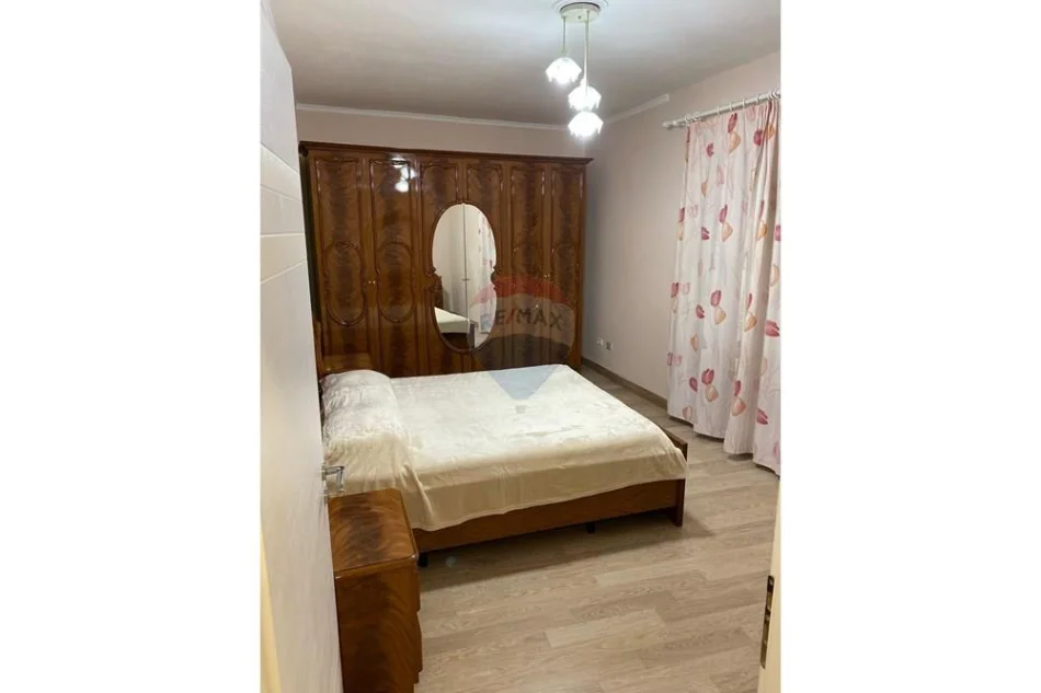 Tirane, shitet apartament 2+1+Ballkon Kati 3, 109 m² 210.000 € (Rruga e Durresit)