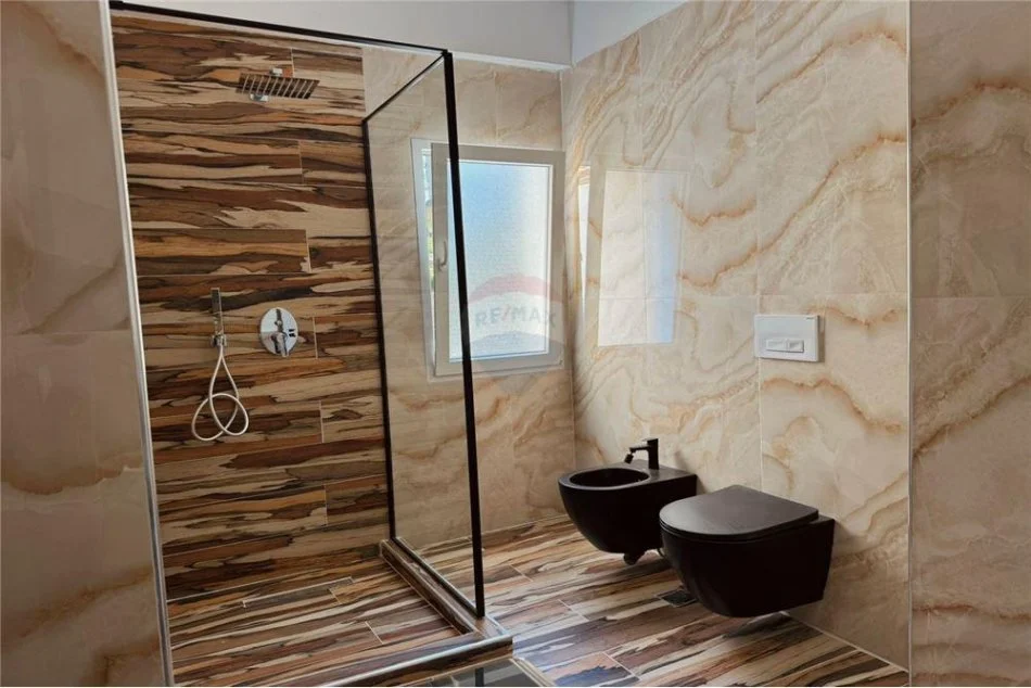 Tirane, jepet me qera apartament Kati 2, 128 m² 1,200 € 