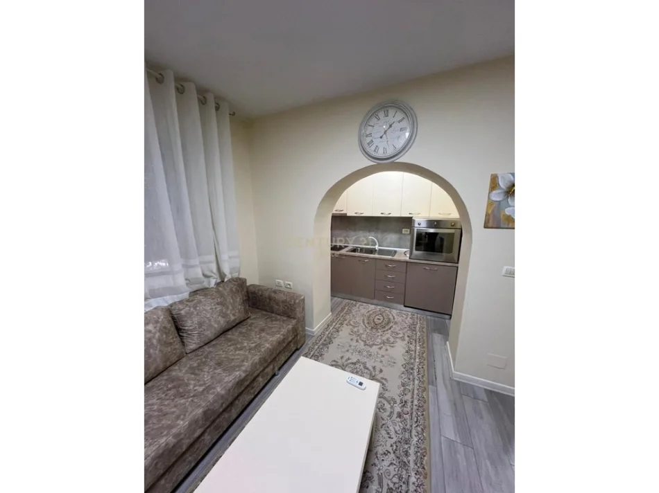 Tirane, jepet me qera apartament 1+1 Kati 1, 60 m² 600 € (Myslym Shyri)