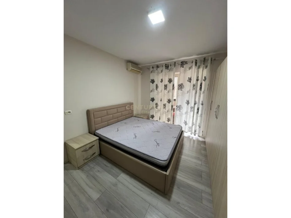 Tirane, jepet me qera apartament 1+1 Kati 1, 60 m² 600 € (Myslym Shyri)