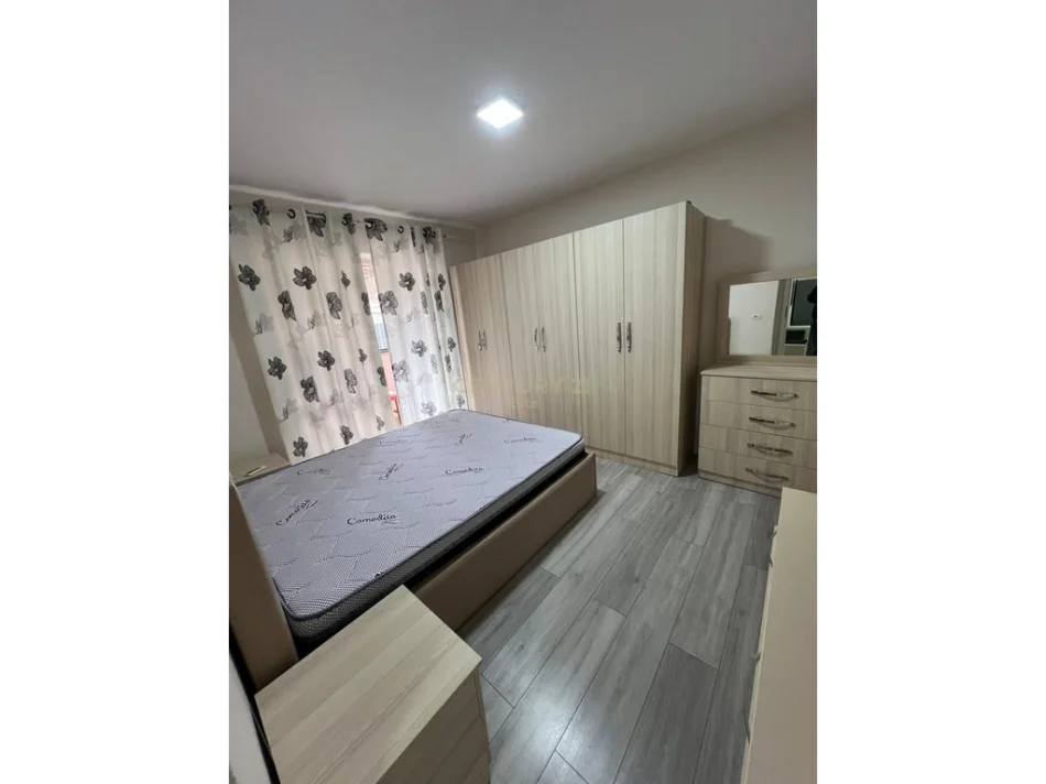 Tirane, jepet me qera apartament 1+1 Kati 1, 60 m² 600 € (Myslym Shyri)